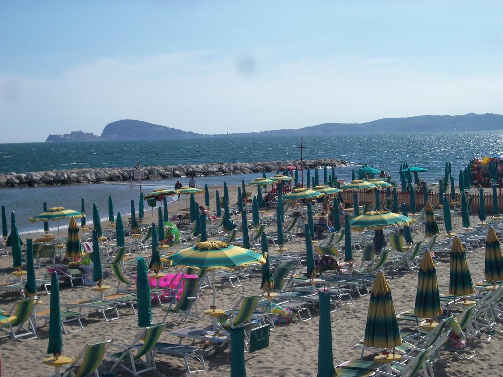 Il Girasole Formia Guesthouse Rooms Exterior photo