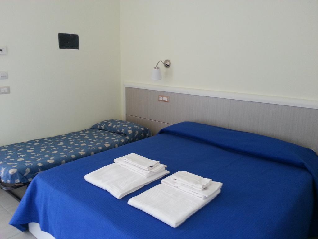 Il Girasole Formia Guesthouse Rooms Exterior photo